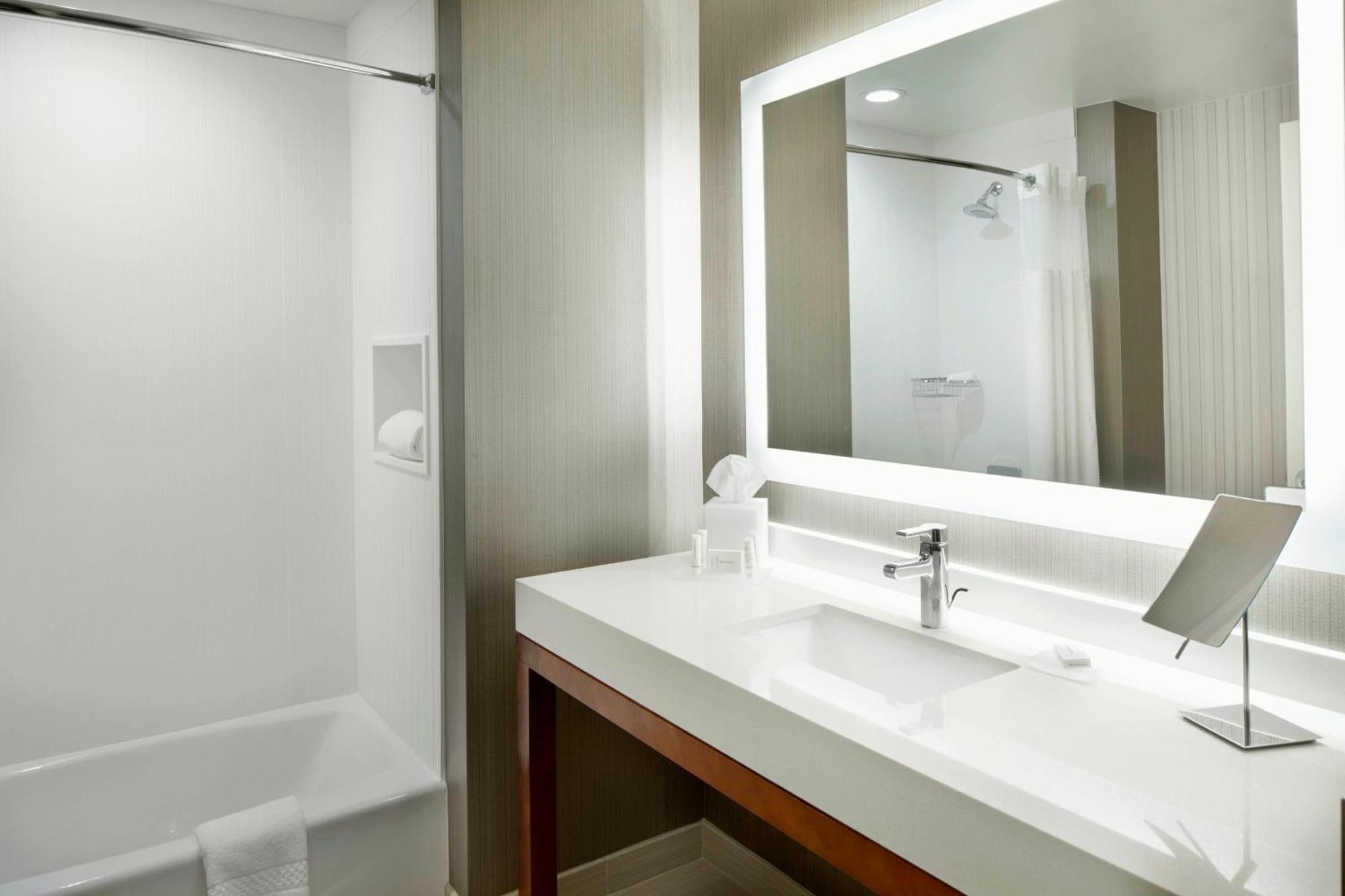 Hotel Courtyard By Marriott Houston Intercontinental Airport Zewnętrze zdjęcie